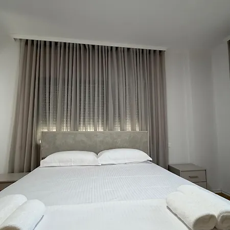 Center * Durrës